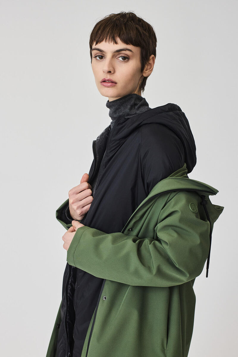 GABARDINA OLUJA COLOR VERDE 2